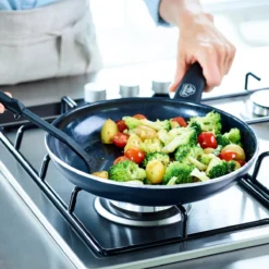 GreenLife Soft Grip <br> 16pc Cookware Sets, Black -Chic Kitchen Utensils CC001021 002 GreenLife GREENLIFE SOFT GRIP 16PC COOKWARE SETS BLACK 3