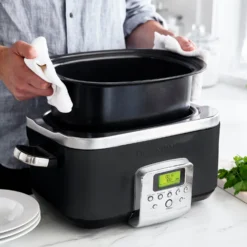 Slow Cooker<br> Black, 6L -Chic Kitchen Utensils CC005723 001 SLOW COOKER BLACK 6L 7 R1 9f6652a4 d5c4 4564 82ed baf2483b003a scaled