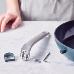 Evolution<br> Wok, Pine Green - 28cm -Chic Kitchen Utensils CC006392 001 Evolution Wok Pine Green 20cm 6