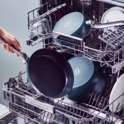 Evolution<br> Wok, Pine Green - 28cm -Chic Kitchen Utensils CC006392 001 Evolution Wok Pine Green 20cm 7