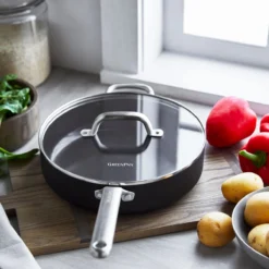 Omega<br> SKILLET WITH LID, BLACK - 28CM -Chic Kitchen Utensils CC006543 001 Omega SKILLET WITH LID BLACK 28CM 4 342d65b6 182f 4957 81ac 79c9836fd791