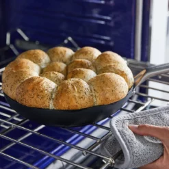 Omega<br> SKILLET WITH LID, BLACK - 28CM -Chic Kitchen Utensils CC006543 001 Omega SKILLET WITH LID BLACK 28CM 7 267a7c15 5958 489e 832f 55355949737c