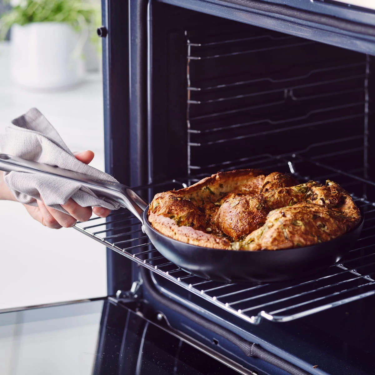 Omega<br> 2pc Cookware Sets, Black - 24 & 28cm 10 Omega<br> 2pc Cookware Sets, Black - 24 & 28cm - Image 10