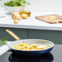 Padova<br> Frying Pan, Dark Blue - 26cm -Chic Kitchen Utensils CC006580 001 Padova Frying Pan Dark Blue 26cm 3 cb2c1eca 2386 42a5 a62d 6c2cf182d3ce