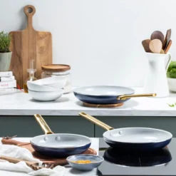 Padova<br> Frying Pan, Dark Blue - 26cm -Chic Kitchen Utensils CC006580 001 Padova Frying Pan Dark Blue 26cm 4 dd503bf5 9770 4e5c 80cb afc51c389491