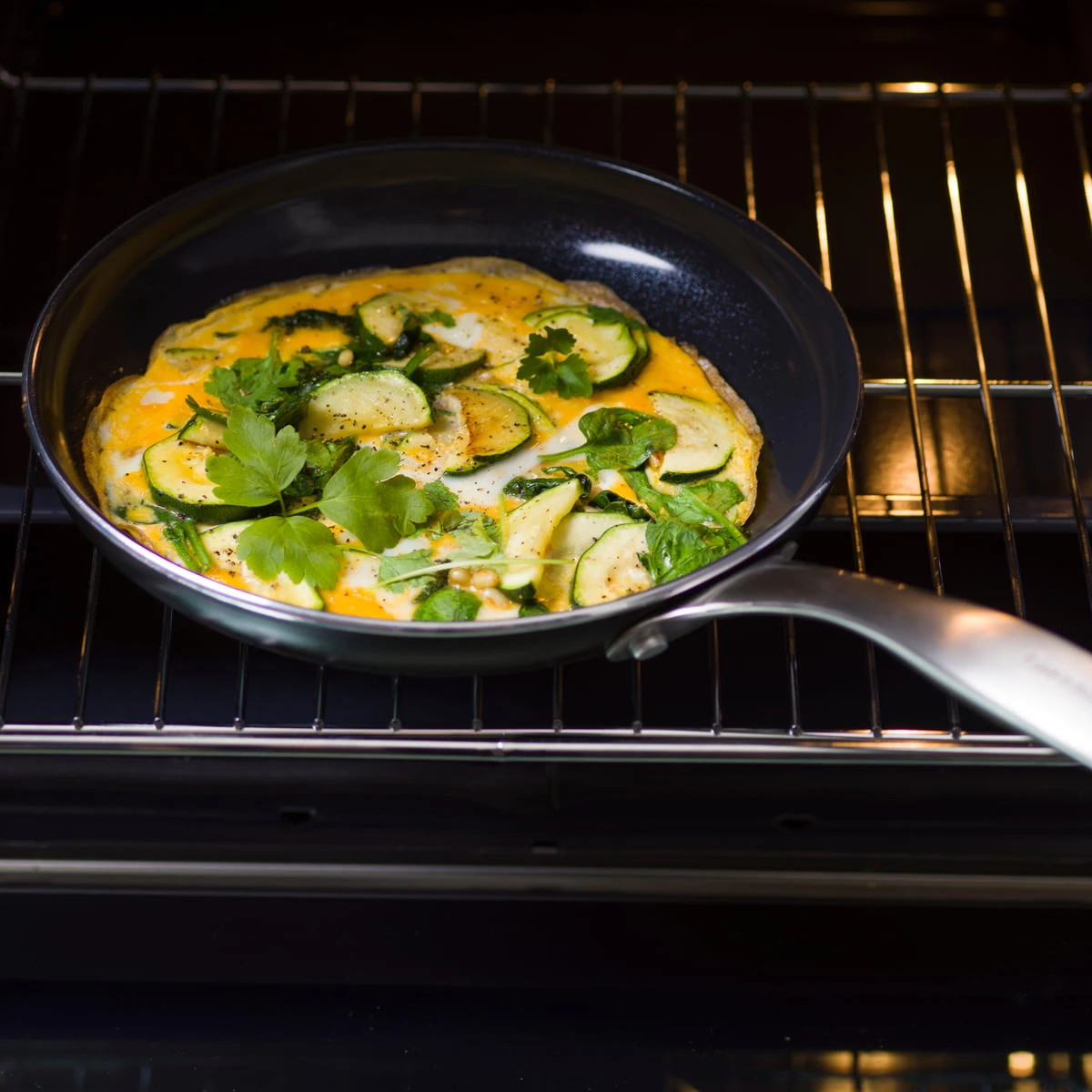 Royal<br> Frying Pan Black - 28cm 3 Royal<br> Frying Pan Black - 28cm - Image 3