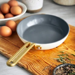 Stanley Tucci™<br> Ceramic Non-Stick 20CM Frypan | Carrara White -Chic Kitchen Utensils CC007801 102 Tucci Stanley Tucci Ceramic Non Stick 20cm Frypan Carrara White 3 7775bfb1 04d3 4d96 9029 5186ee64169a