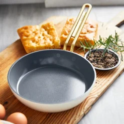 Stanley Tucci™<br> Ceramic Non-Stick 20CM Frypan | Carrara White -Chic Kitchen Utensils CC007801 102 Tucci Stanley Tucci Ceramic Non Stick 20cm Frypan Carrara White 4 157a9d45 63a0 4d9f a6f3 27993d56fbbe