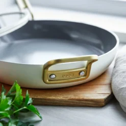 Stanley Tucci™<br> Ceramic Non-Stick 30CM Frypan With Lid | Carrara White -Chic Kitchen Utensils CC007802 102 Tucci Stanley Tucci Ceramic Non Stick 30cm Frypan with Lid Carrara White 3 4b7ff008 fa0e 4836 a82a d61b14963eca