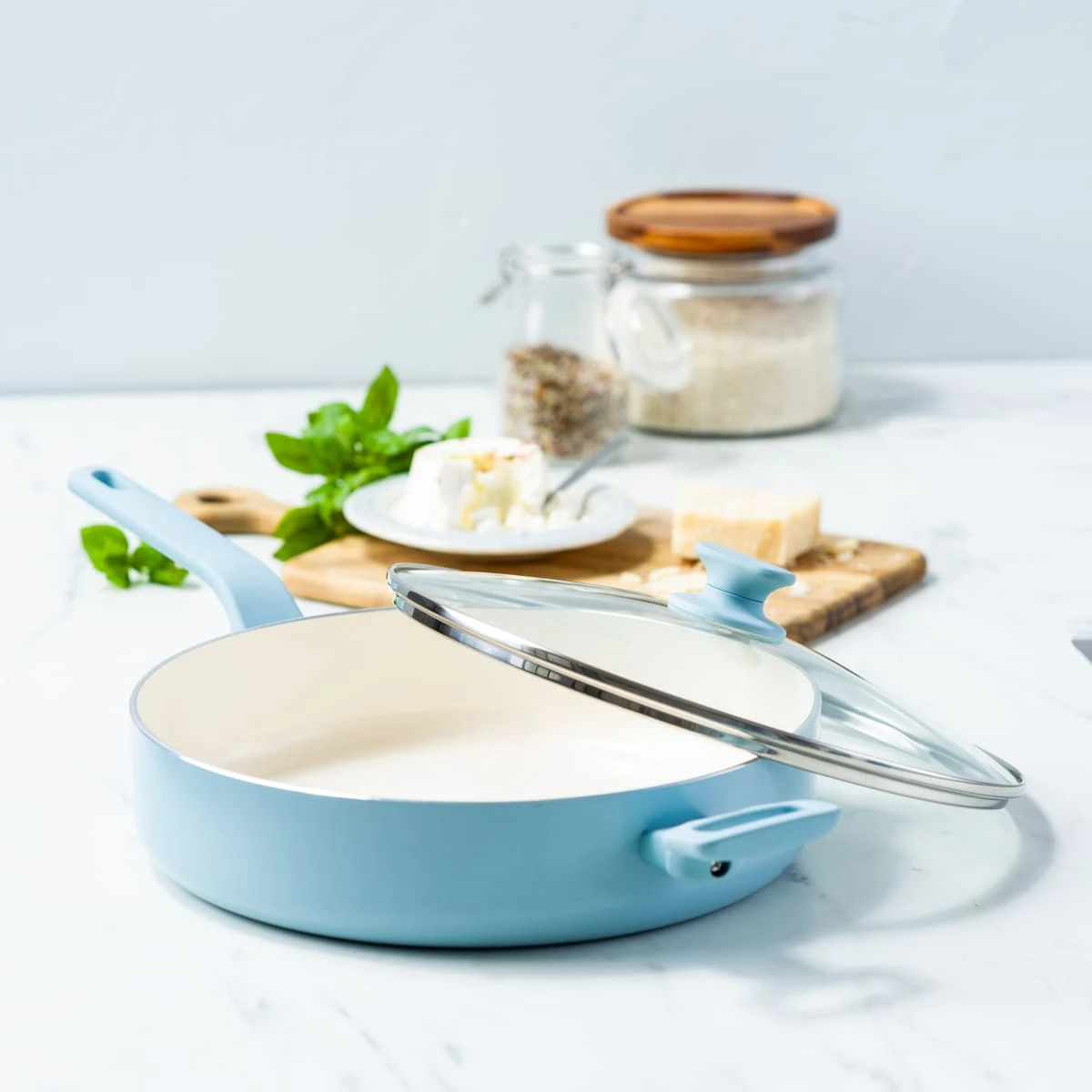 Essence <br> SKILLET WITH LID, BLUE HAZE - 30CM 4 Essence <br> SKILLET WITH LID, BLUE HAZE - 30CM - Image 4