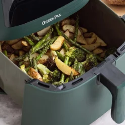 Bistro<br> XXL Coloured Air Fryer - Pine Green 19 Bistro<br> XXL Coloured Air Fryer - Pine Green -Chic Kitchen Utensils CC009007 001 Air Fryer Bistro Airfryer 7 2L Pine Green 10 4367b7ce ce89 4a14 83a5 cf2bcf63f87a