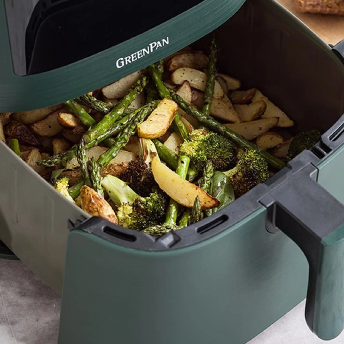 Bistro<br> XXL Coloured Air Fryer - Pine Green 10 Bistro<br> XXL Coloured Air Fryer - Pine Green - Image 10