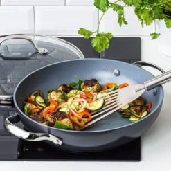 GreenPan Valencia Pro 11" Everyday Pan With Lid Black -Chic Kitchen Utensils GUEST db109305 5acb 4c1d 855c 03252ea714ea