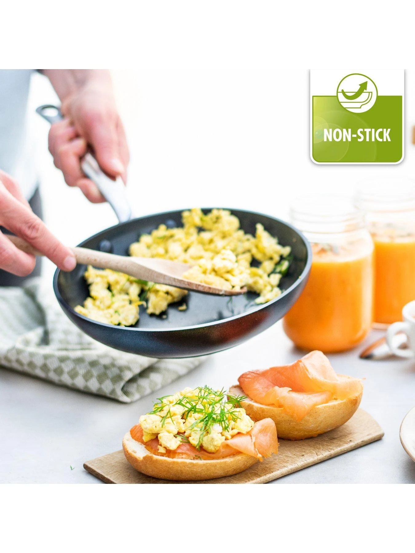 GreenPan Barcelona Black Ceramic Non-stick 30cm Frying Pan 6 GreenPan Barcelona Black Ceramic Non-stick 30cm Frying Pan - Image 6